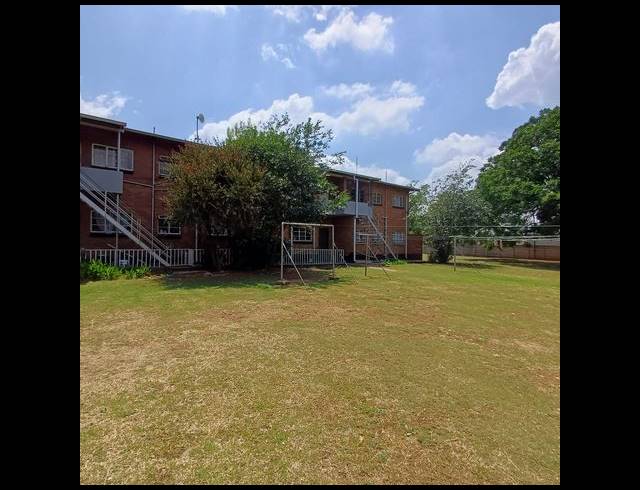 1 BEDROOM FLAT FOR SALE IN MEYERTON CENTRAL